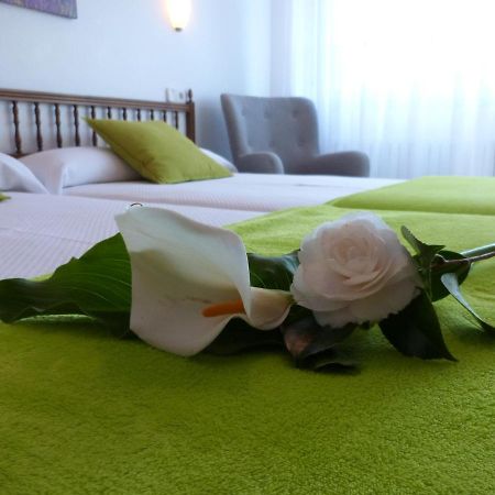 צה Hostal Pereirina מראה חיצוני תמונה
