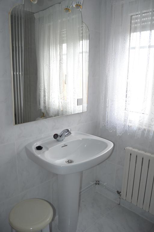 צה Hostal Pereirina מראה חיצוני תמונה