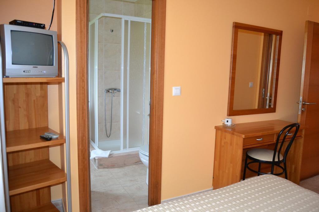 צה Hostal Pereirina מראה חיצוני תמונה