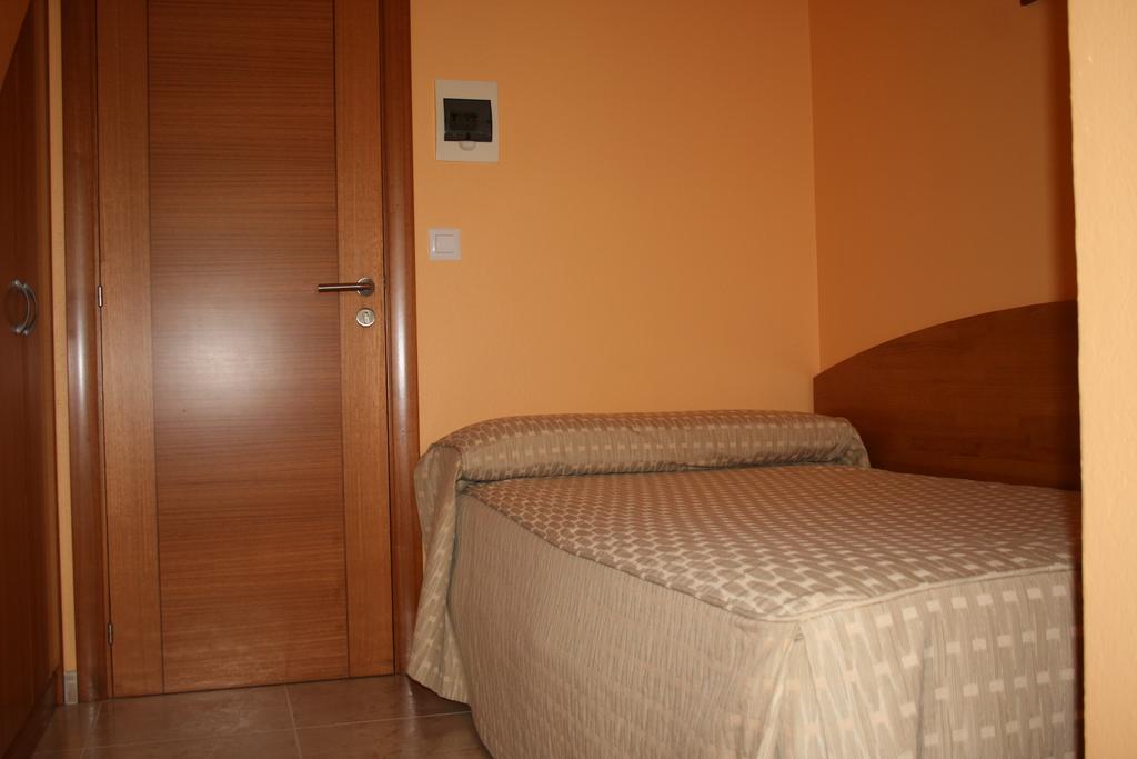 צה Hostal Pereirina מראה חיצוני תמונה