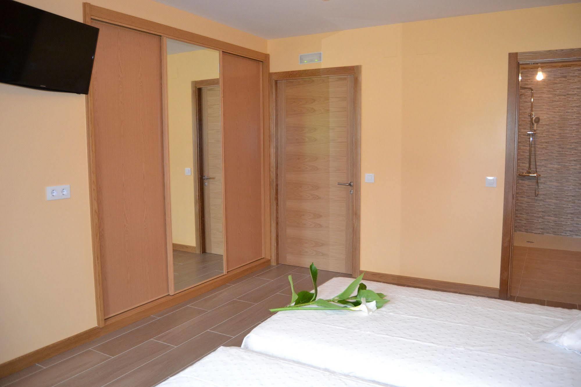 צה Hostal Pereirina מראה חיצוני תמונה