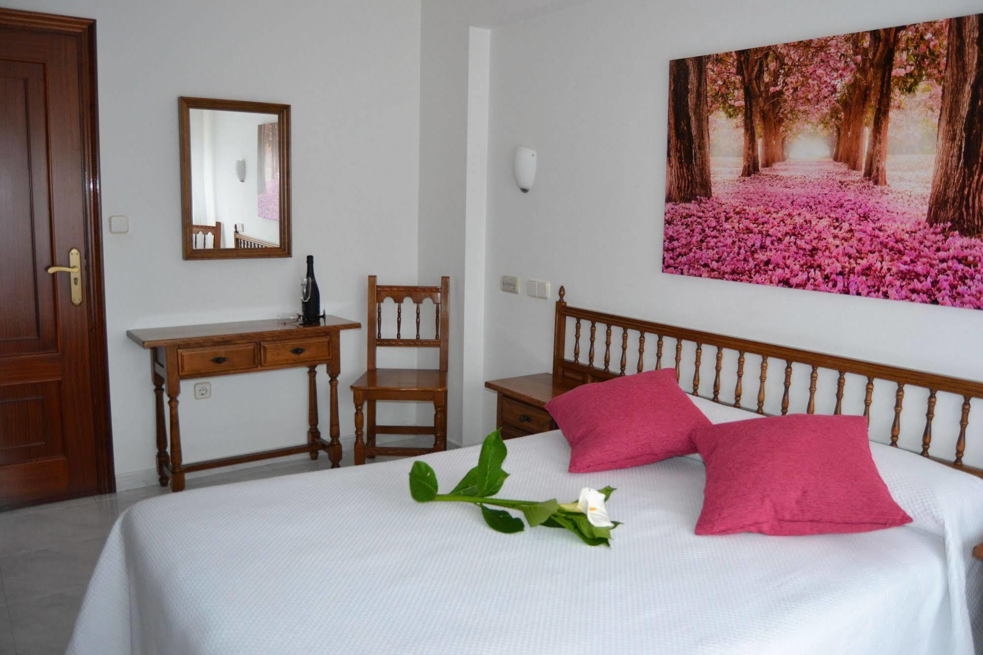 צה Hostal Pereirina מראה חיצוני תמונה