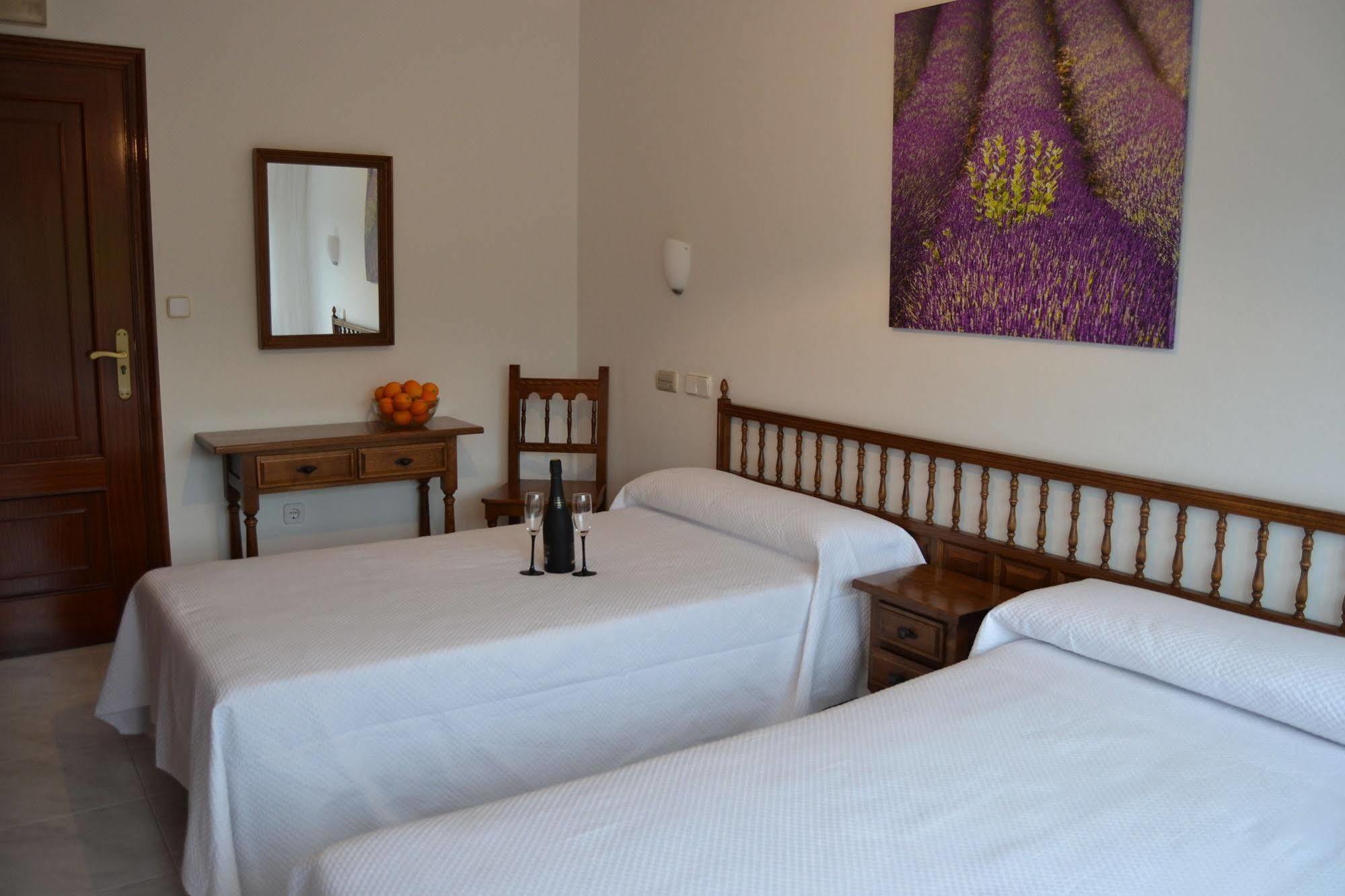 צה Hostal Pereirina מראה חיצוני תמונה